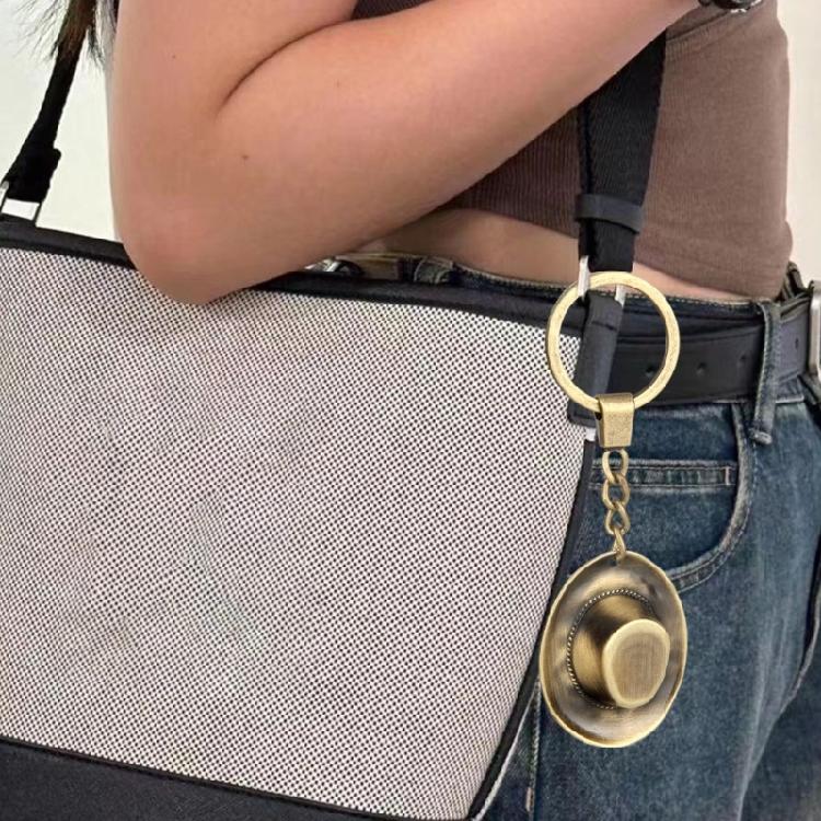 Western Themed Copper Keychain Pendant Cowboy Hat Design And Metal Construction Key Chain Accessory For Daily Use