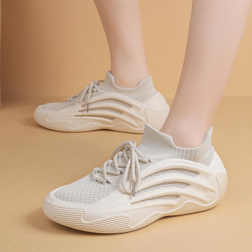 New socks and shoes women's sweet and trendy thick-soled fly-woven sports and leisure shoes soft-soled breathable running women's shoes