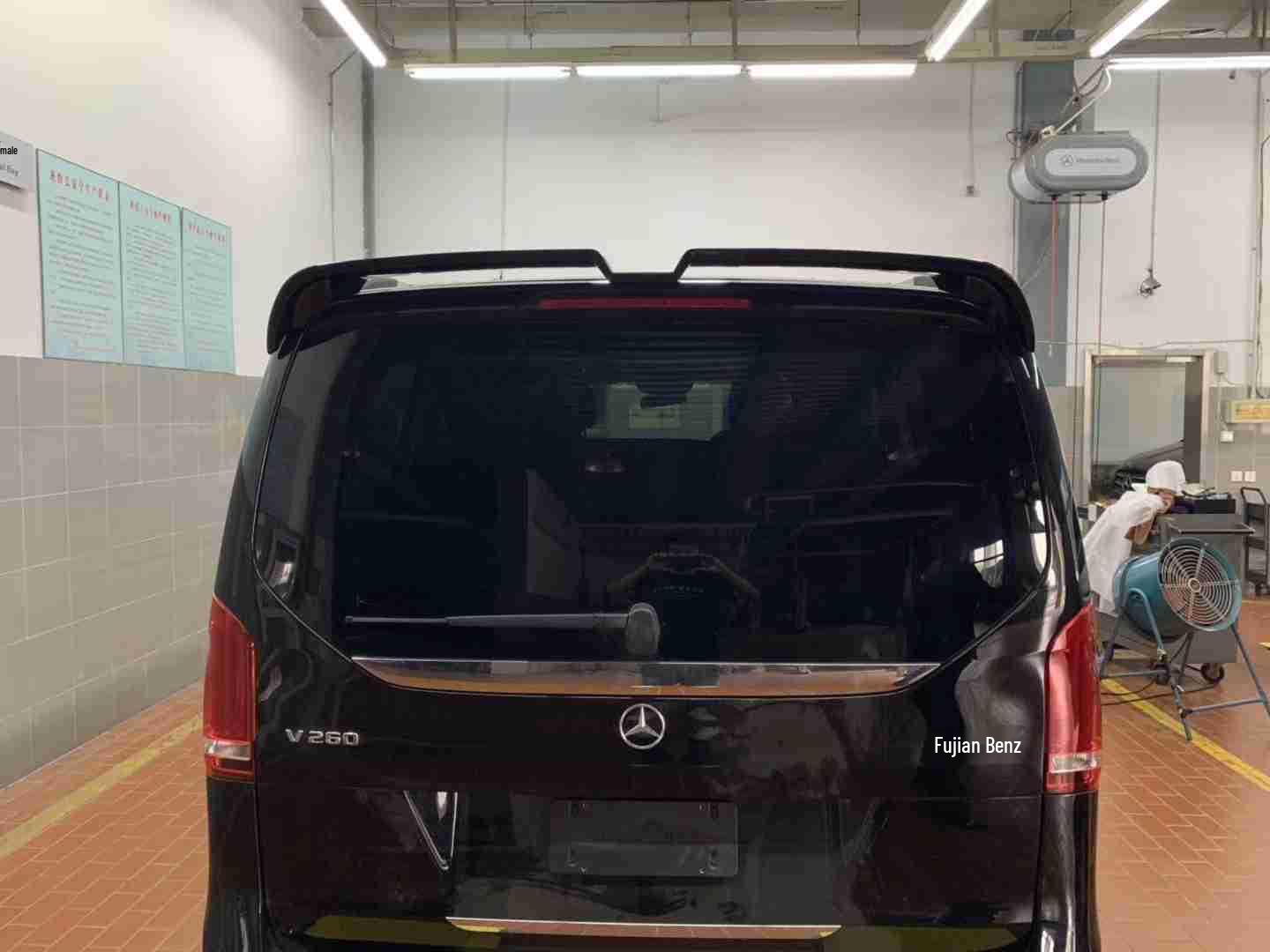 

18 V260 Верхнее крыло хвоста Модификация Primer