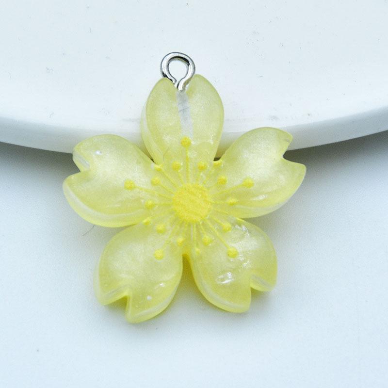 Luminous Sakura Daisy Resin Charms: Earrings, Pendants, Keychains for DIY Jewelry