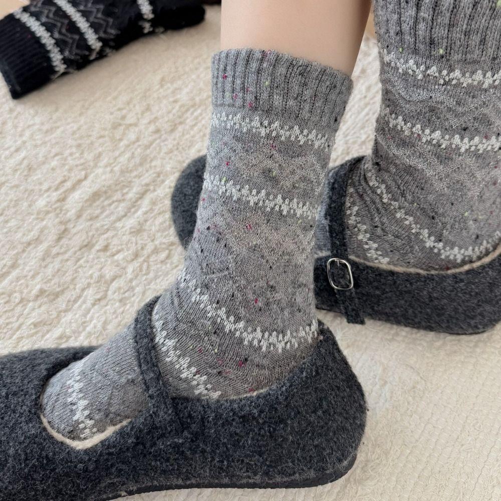 Chaussettes rayées mi-mollet Chaussettes longues chaudes Nouvelles chaussettes pour femmes Automne Hiver
