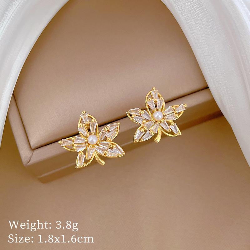 316L Stainless Steel Red Maple Leaf Crystal Pendant Necklace For Women Girl New Trend Clavicle Chain Jewelry Gift Party