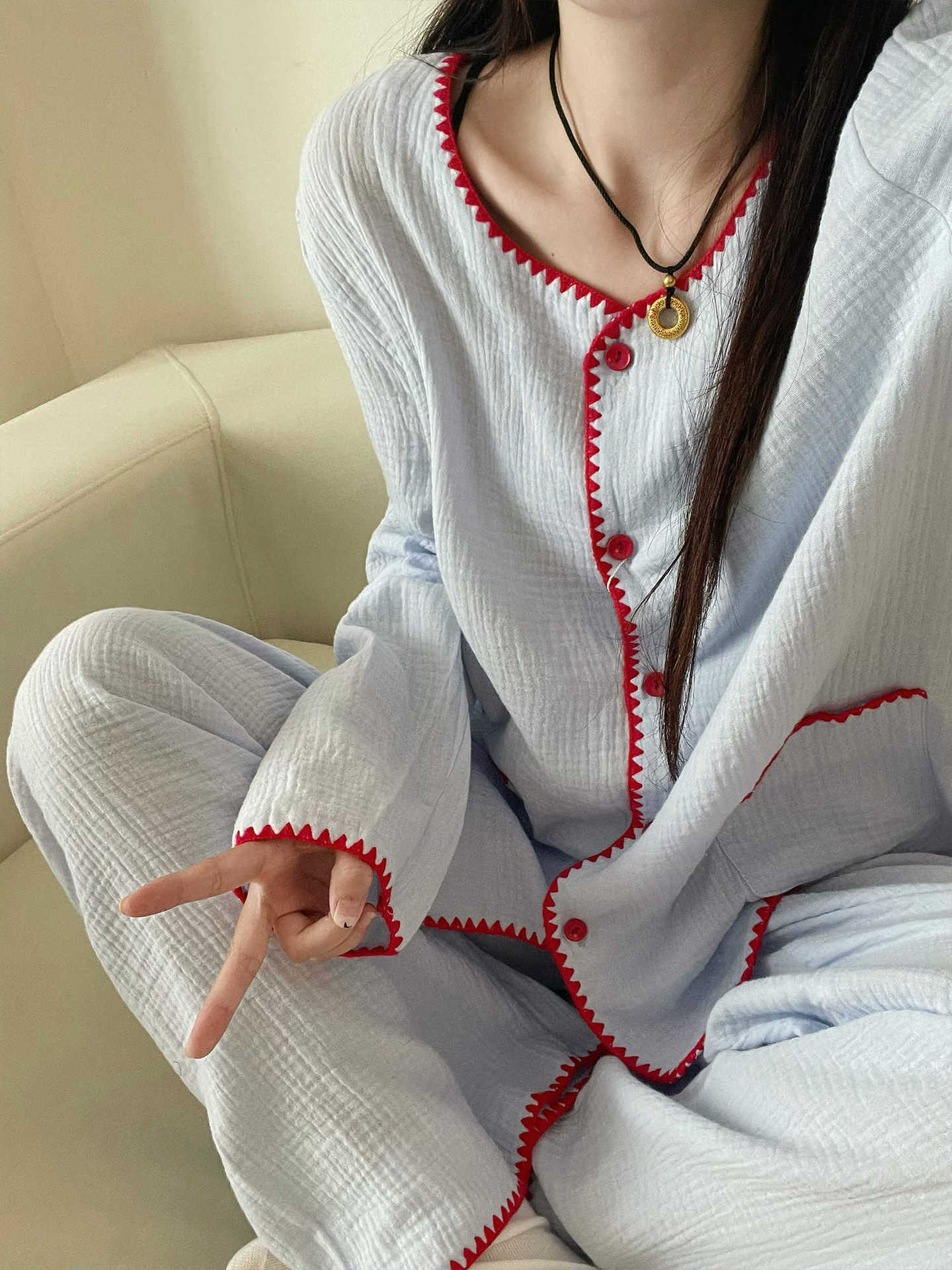 

Korean version of lazy wind contrasting color cotton yarn long-sleeved pajamas women s spring and autumn new large-size trousers set in stock 2xl (recommended 70~77.5kg )