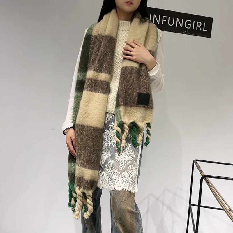 Autumn and Winter New Scarf Women's Atmosphere Contrasting Color Plaid High-end Sense Warm Scarf Thickened Handmade Fringed Shawl Scarf