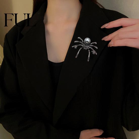 Halloween Spider Brooch 1/2Pcs 3D for Halloween, Horror Alloy Jackets Statement Pin Lapel Pin, Clothes Backpacks Costume Accessories Clothing