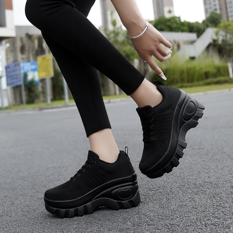 2024 Women's Trendy Mesh Breathable Height-Boosting Casual Shoes