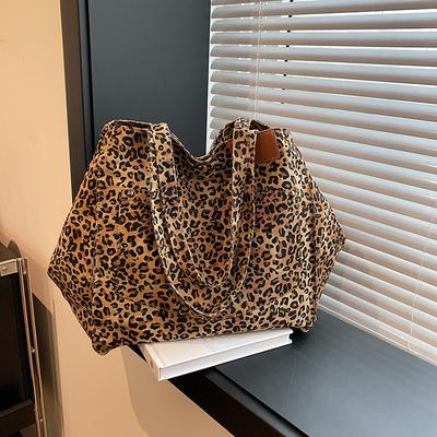 Leopard Print Large-capacity Casual Handbag Women's New Personalized Fashion Trend Commuter Shoulder Underarm Tote Bag