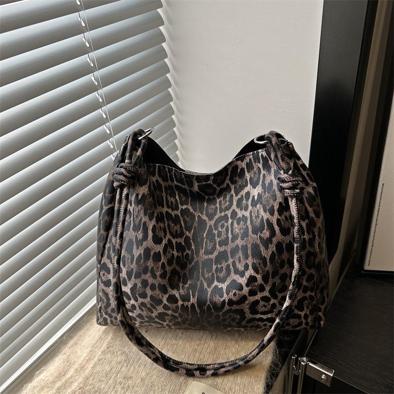 

Сумка через плечо ретро мода простая текстура большая вместимость леопардовый принт трендовая крутая малышка повседневная通勤 тоут сумка-ведро для женщин
