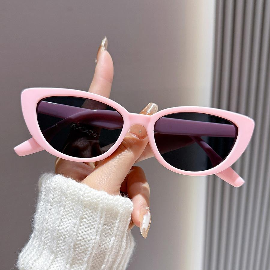 Fashion Cat Eye Sunglasses Women  Luxury Brand Classic Vintage Sun Glasses for Ladies Shades UV400 Trendy Travel Sunglass