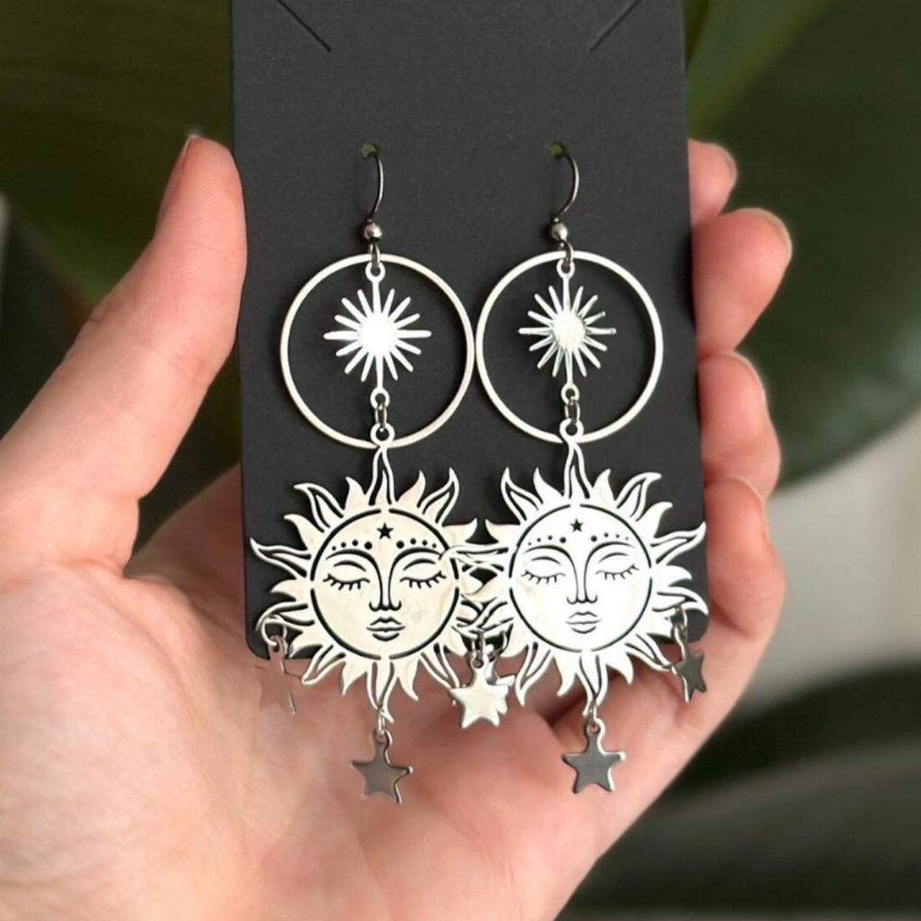 Bohemia Retro Sliver Color Human Face Sun Stars Tassels Pendant Dangle Earrings for Women Stainless Steel Jewelry Accessory Gift