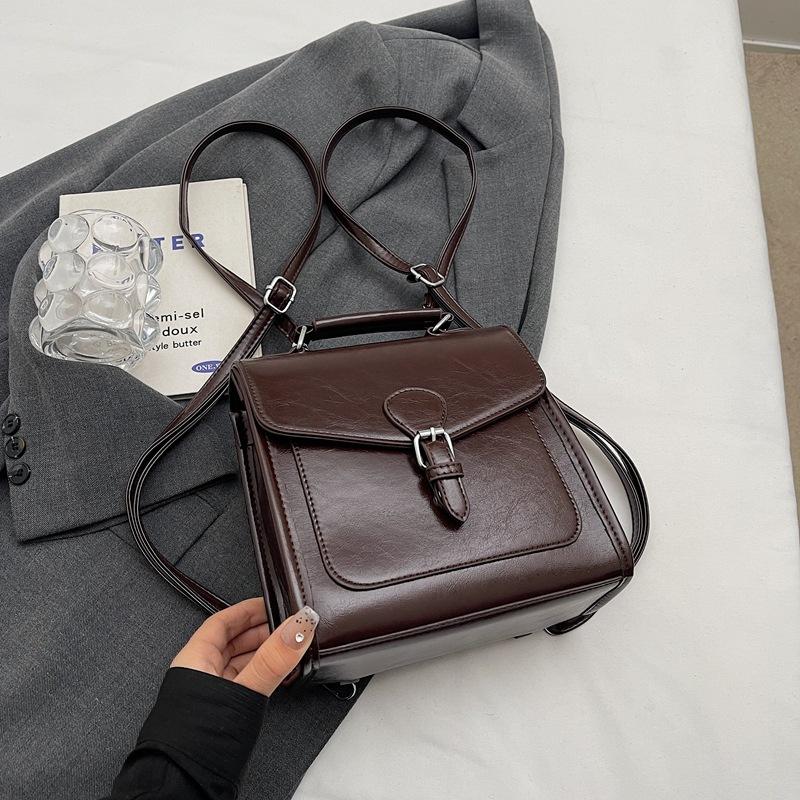 

2025 Новая Мода Кожа Масло Воск Большая Вместимость Сумка Тоут Рюкзак для Поездок Универсальный Рюкзак Одноплечевой Повседневный Однотонный Рюкзак 20*9*20