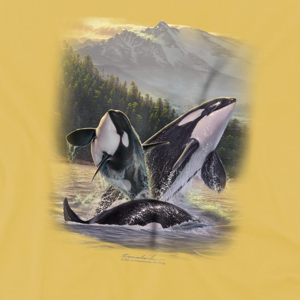 Wildlife Unisex Adult Breaching Orcas T-Shirt