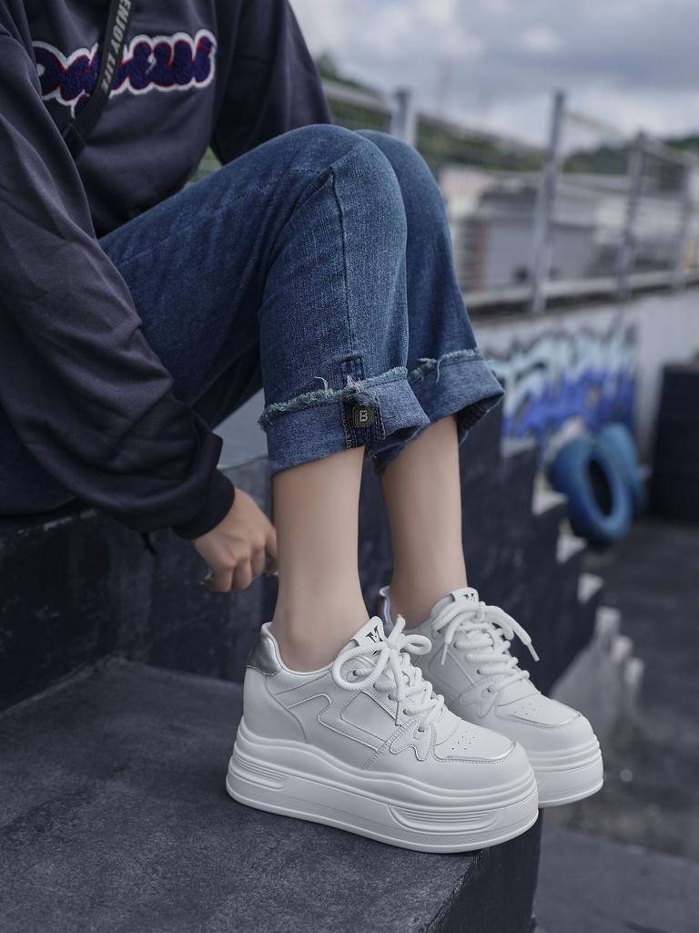 Romantic red Xiuhe high-heeled wedding shoes 2025 new thick-soled inner height increase of 9CM comfortable leather casual board shoes