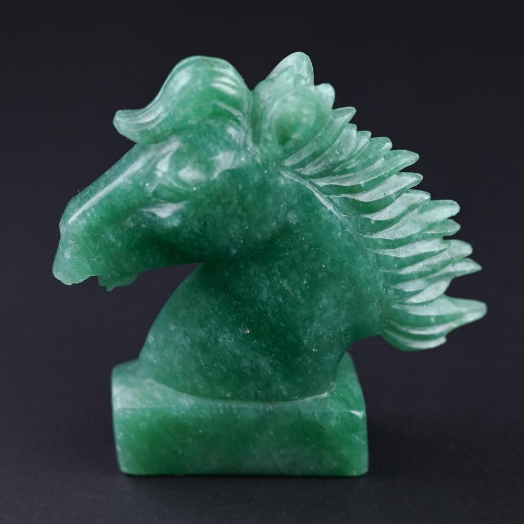 Übersetztes Produkt Aventurin Pferdeskulptur Natursteinschnitzerei Figur Innenraum Naturstein Kraftstein Indischer Jade Gesundheit Glück Langlebigkeit