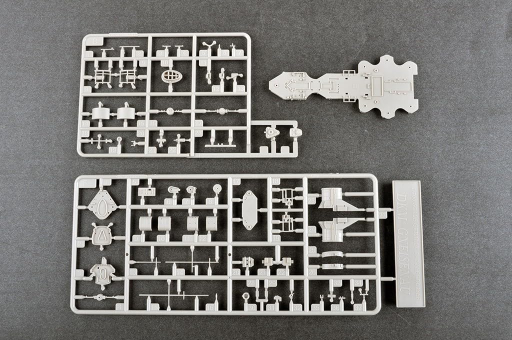 Trumpeter 1/700 German Navy Battleship Gneisenau Plastic Model 06736 Molded Color
