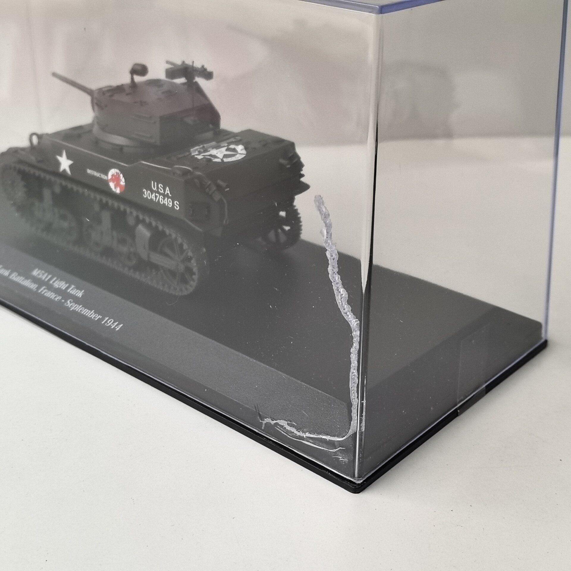 Box Cracking Diecast IXO 1/43 Scale