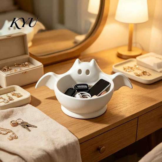 Halloween Candy Bowl Bowl, Bat Shape Ceramic Serving Dish, Cute Festive Soft Decoration Tabletop for Party Snacks And Home Storage Novelty Dish Kids