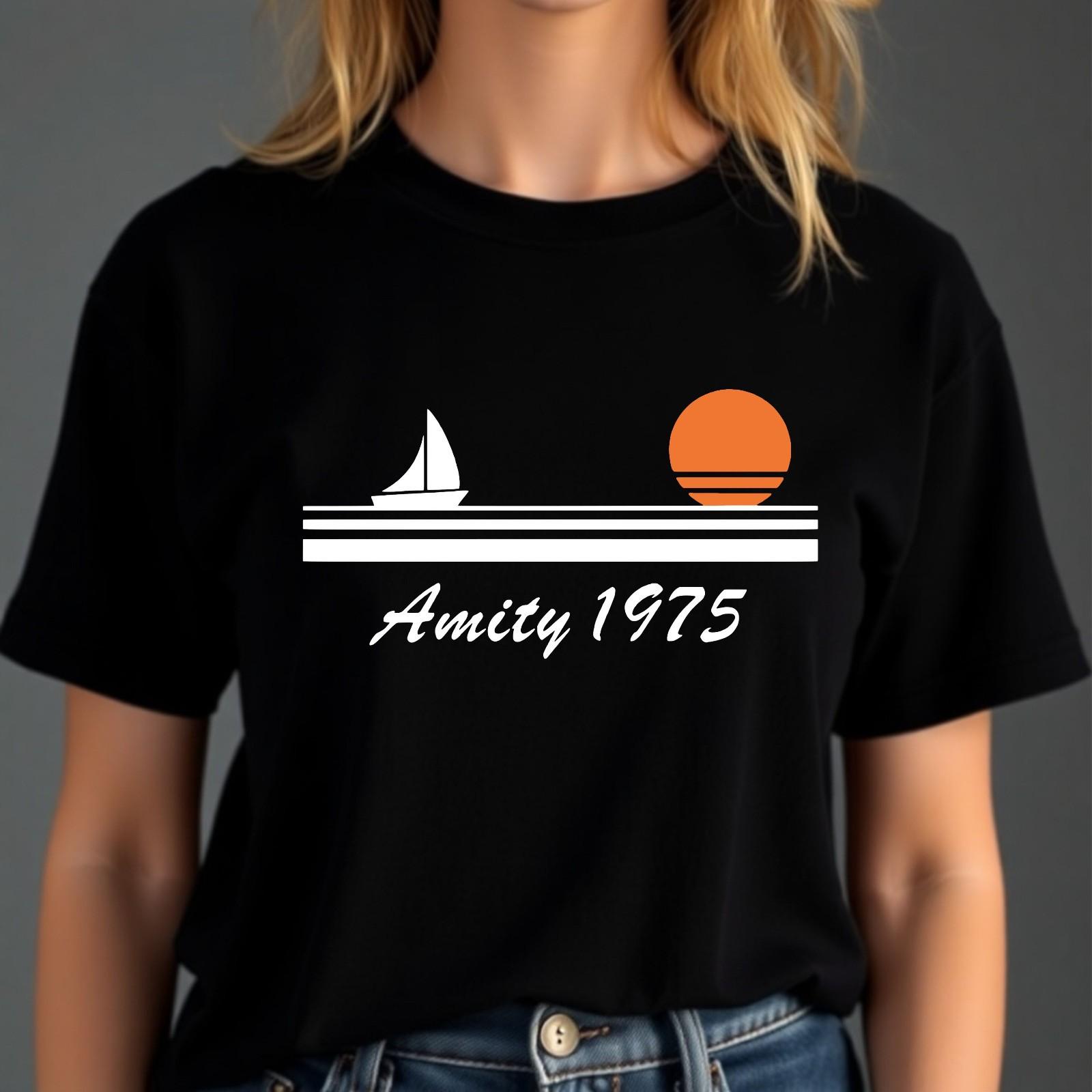 Vintage Amity 1975 T-shirt Movie Sunset Jaws Retro Poster Top New Men s Gift Tee XXXL