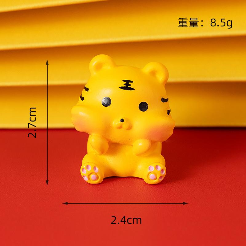 Micro Landscape Luminous Small 3D Cute Twelve Zodiac Animals, Decorative Accessories, Mini Car Ornaments Toys