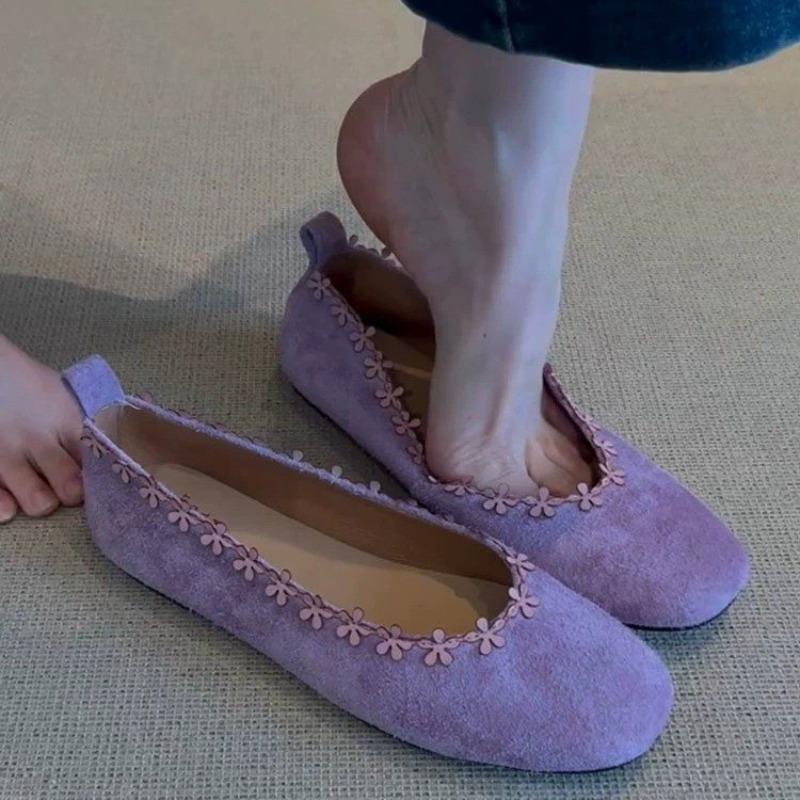 Fashion Silver round Head Flower Soft Bottom Flat Shoes Women's Slip-On Ballet Flats Retro Style Summer Season Solid Color Pattern