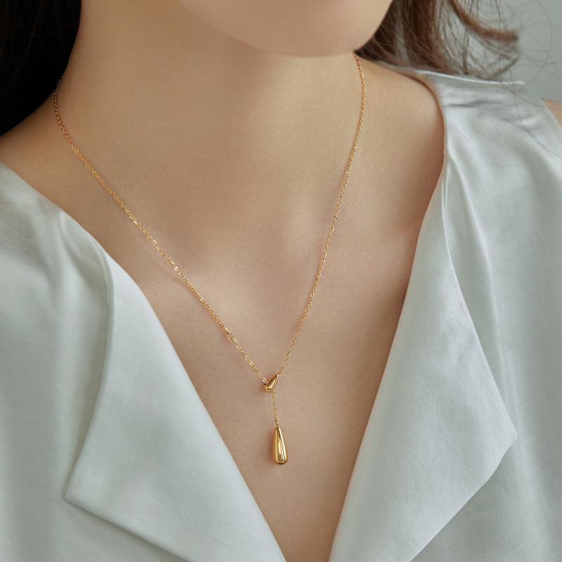 Exquisite Minimalist High-End Summer Teardrop Tassel Necklace - Clavicle Titanium Steel, Light Luxury, Fade-Resistant.