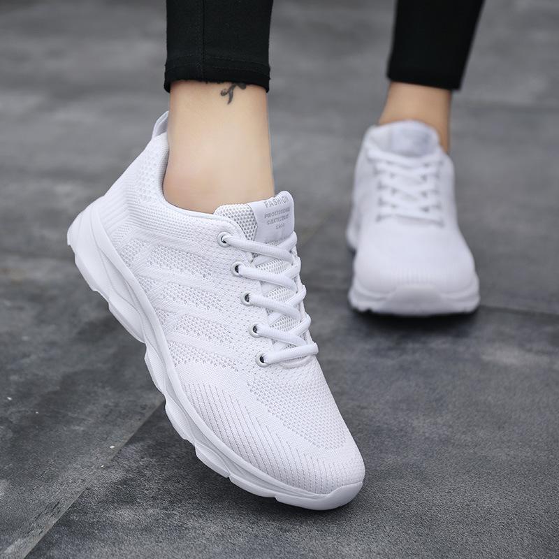 Jinjiang Women's Shoes Spring and Summer Mesh Breathable Sports Shoes Lightweight Student Running Shoes Women's Black Casual Travel Shoes