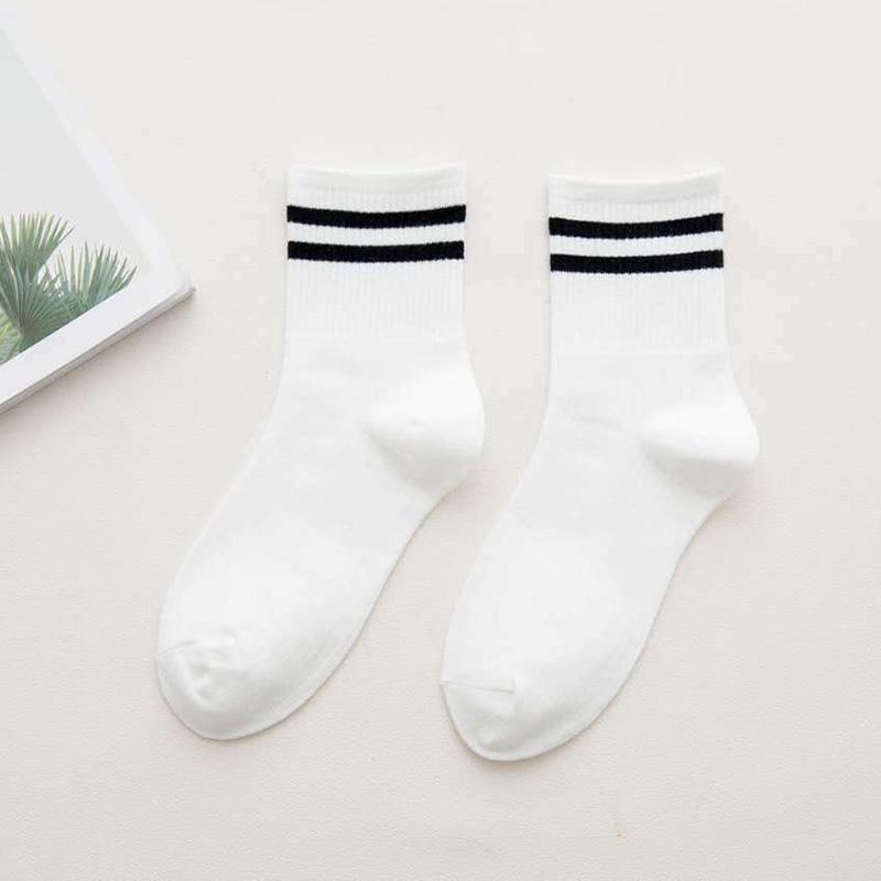 Funny Cute Cotton Loose Striped Crew Socks Women Fashion Colorful Harajuku Designer Vintage Long Socks School Girls Socks Black