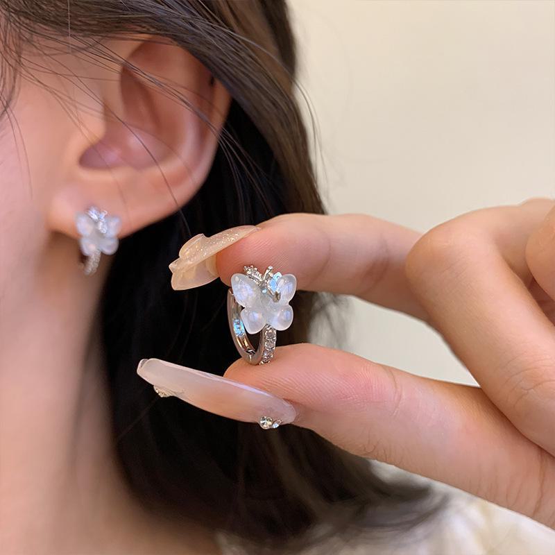 Korean Style Simple Butterfly Earrings for Women - Elegant, High-End Jewelry