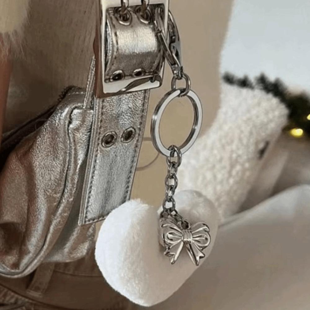 

Puffy Plush Heart Keychain Silver Bowknot Car Key Chain Stylish Backpack Pendant Bag Decoration білий