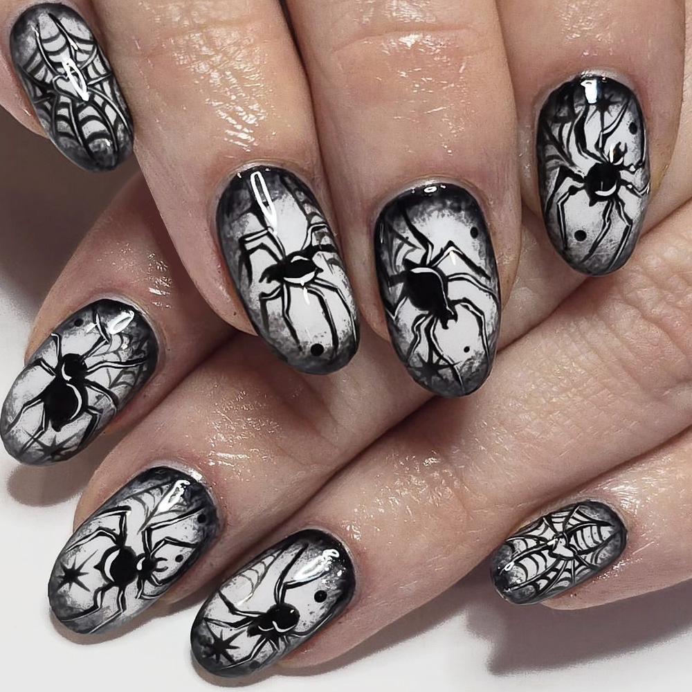 

Short Glossy Black Halloween Spiderweb Fake Nail Art Set