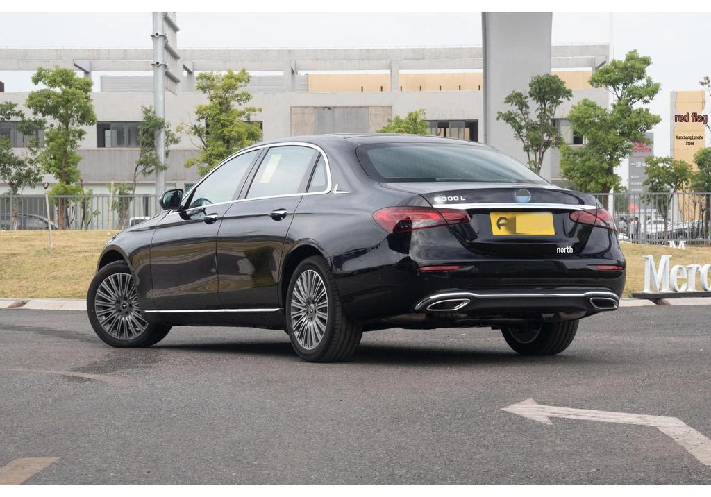 Compatible Mercedes E-Class (E300, E260, E200) Steel Wheels: 18" and 19" Options for 2022 Models.