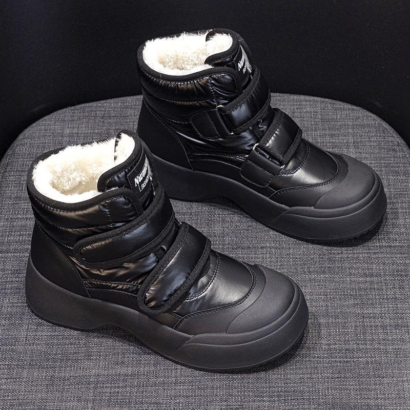 

Женские зимние сапоги осень-зима новые толстоподошвенные нескользящие набивные утолщенные хлебные большие хлопковые туфли 40