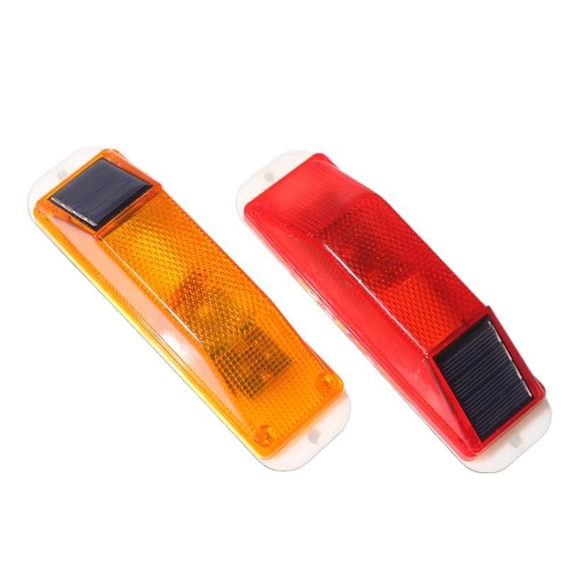 LED Solar Safety Flashing Light for Trucks and Fences