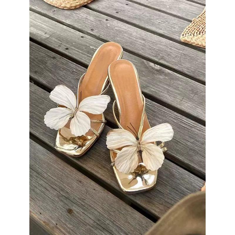 Leder Französisches Nischen-Temperament Schmetterling Ein-Riemen-Slipper Damen Neue Frühling und Sommer Dicke Sohle Hoher Absatz Sandalen