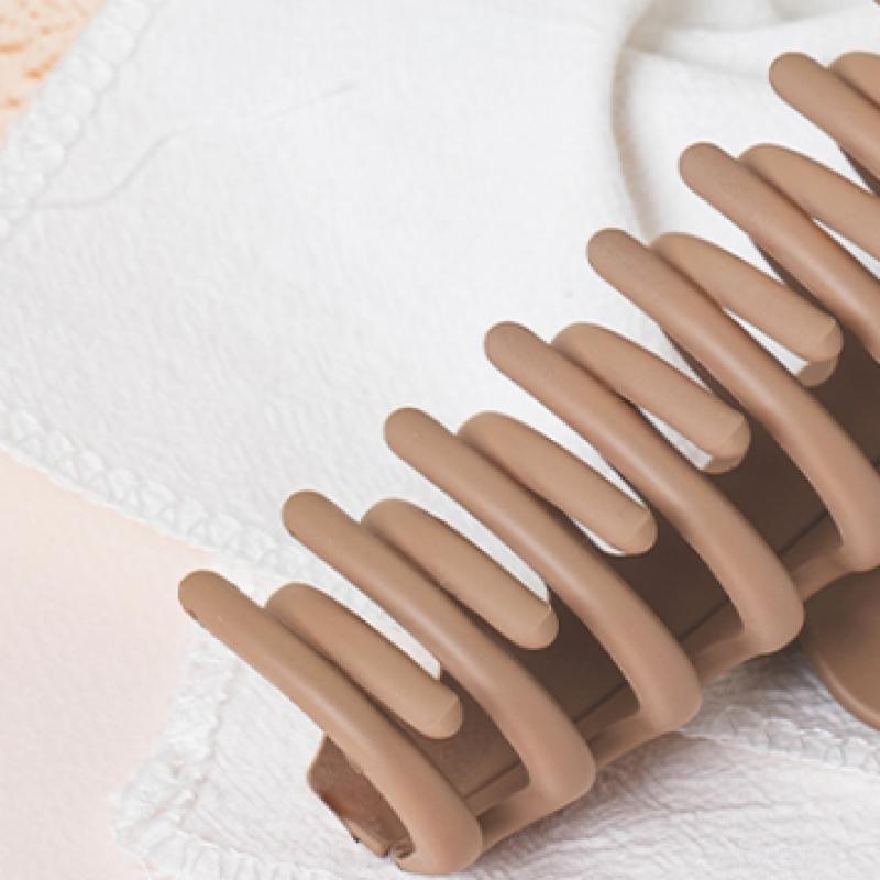 Daiso Matte Clip Brown
