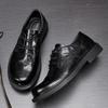 Herrenschuhe Leder Frühling Mode Atmungsaktiv Businessschuhe Flache Sohle Runde Spitze Lässige Lederschuhe Weiches Leder Vielseitige Schuhe Herren