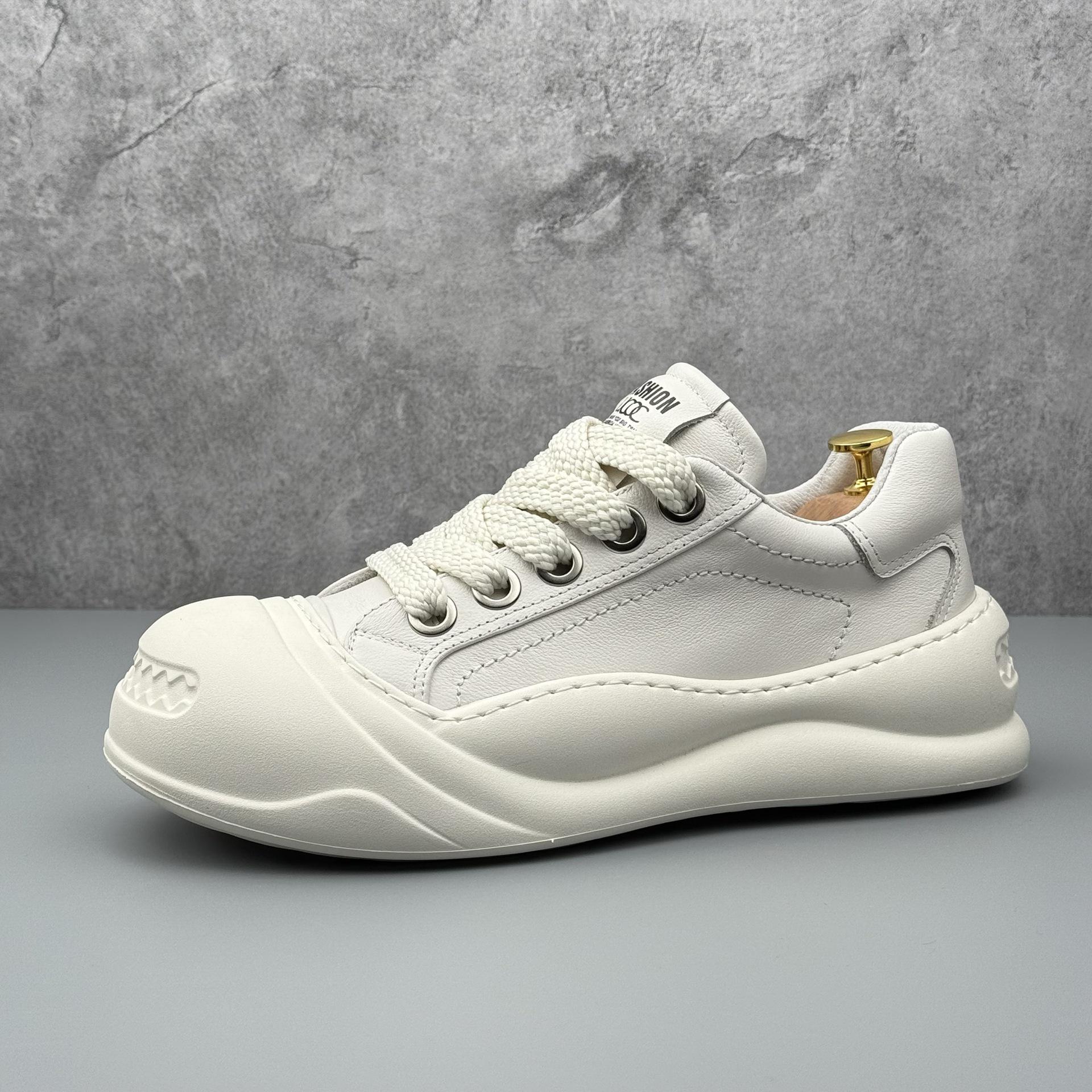 

Men s Trendy White Leather Skate Sneakers with Thick Sole and Elevated Design - Spring 2025 Edition 42