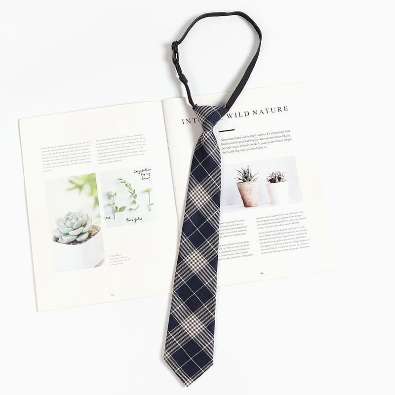 Kids Tie With Striped Badge Pattern For School Uniforms And Casual Wear