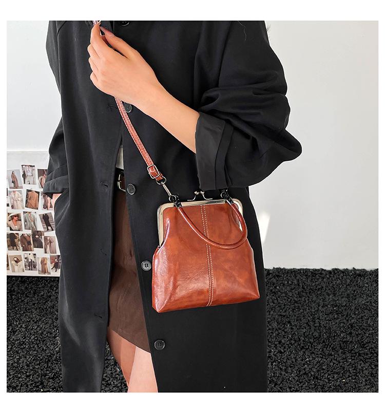 2026 Retro Soft Leather Women's Bag: Fashionable Shoulder & Crossbody Handbag