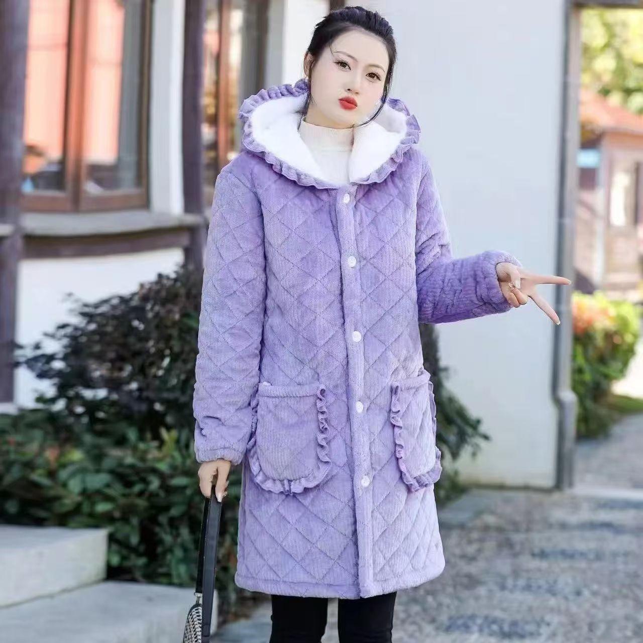 

Зимнее женское хлопковое пальто, утолщенная и утепленная пижама, средней длины, с капюшоном, флисовое, теплое пальто, домашняя одежда. 3XL фиолетовый