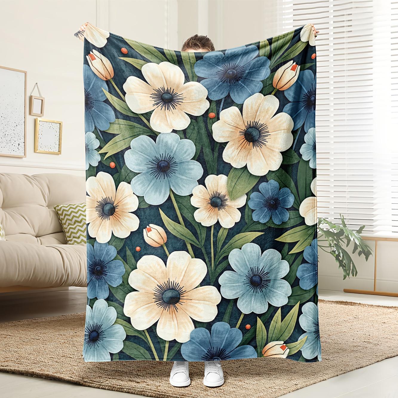 

1pc Extra Large Soft Fleece Blanket - Navy Blue, Beige, White, Green Floral pattern - All-Season Luxury Bedspread/Throw - Machin 130x150cm51x59in
