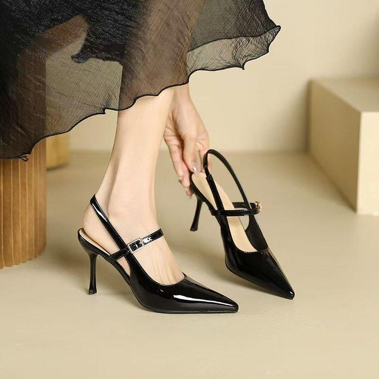 

Бордовые босоножки на высоком каблуке женские 2025 лето новая сумка голова пряжка на одном ремешке шпилька темперамент одинарная обувь с юбкой 35 чёрный