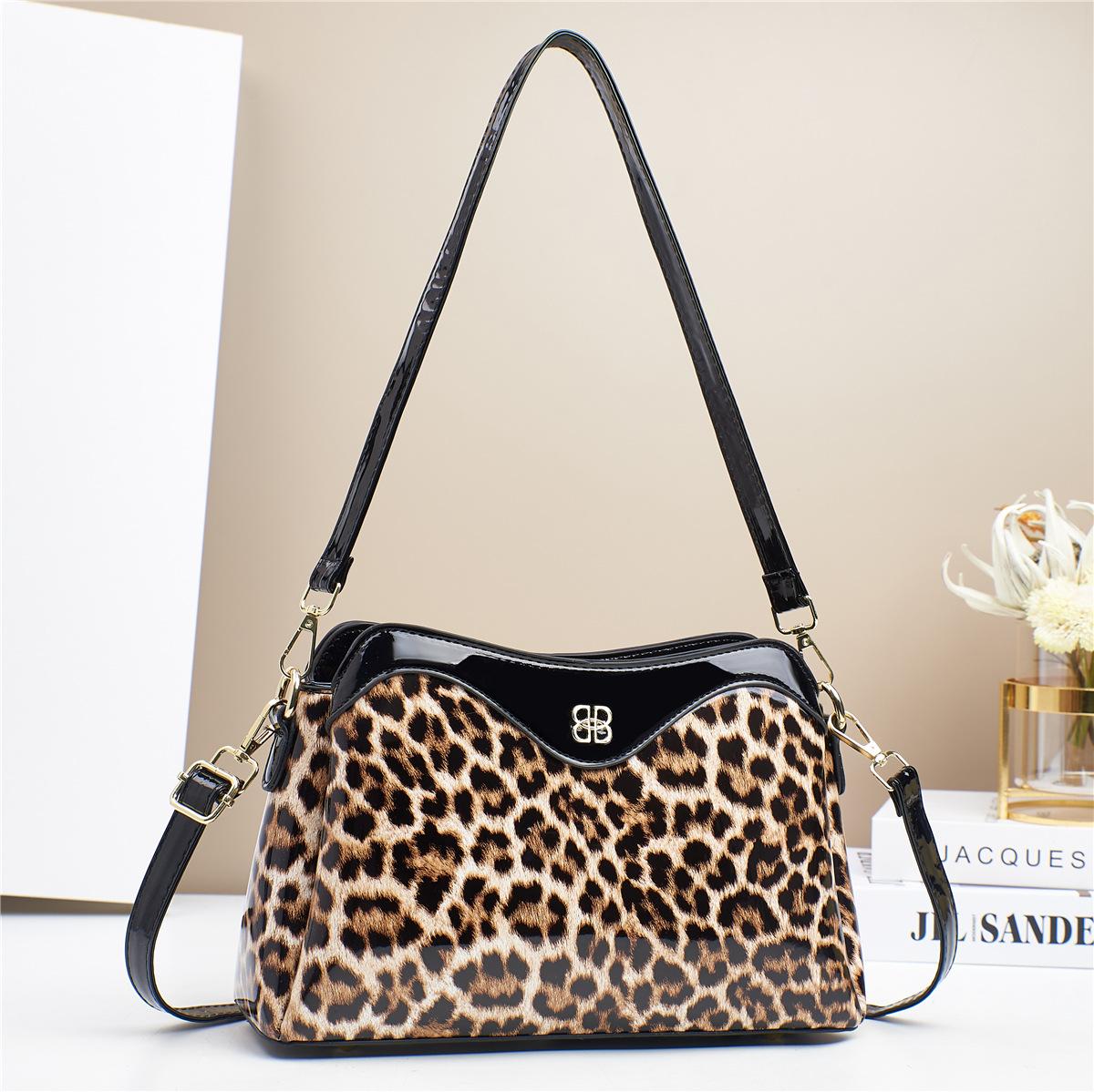 

WTEMPO Леопардовый принтованные сумки подмышками Женские сумки Singer через плечо Универсальные многослойные сумки через плечо 1pc хаки