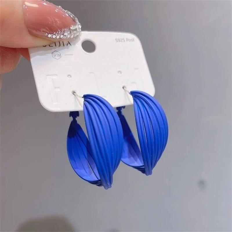 

Multicolor Earrings Advanced Slimming Circle Studs Minority Temperament Earrings For Women Hoop Earrings