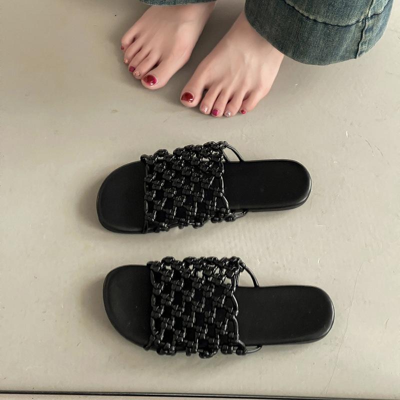 Fashion Versatile Woven Hollow Flat Bottom Comfortable Slippers Women's 2025 Summer Wear Home Casual Beach Sandals