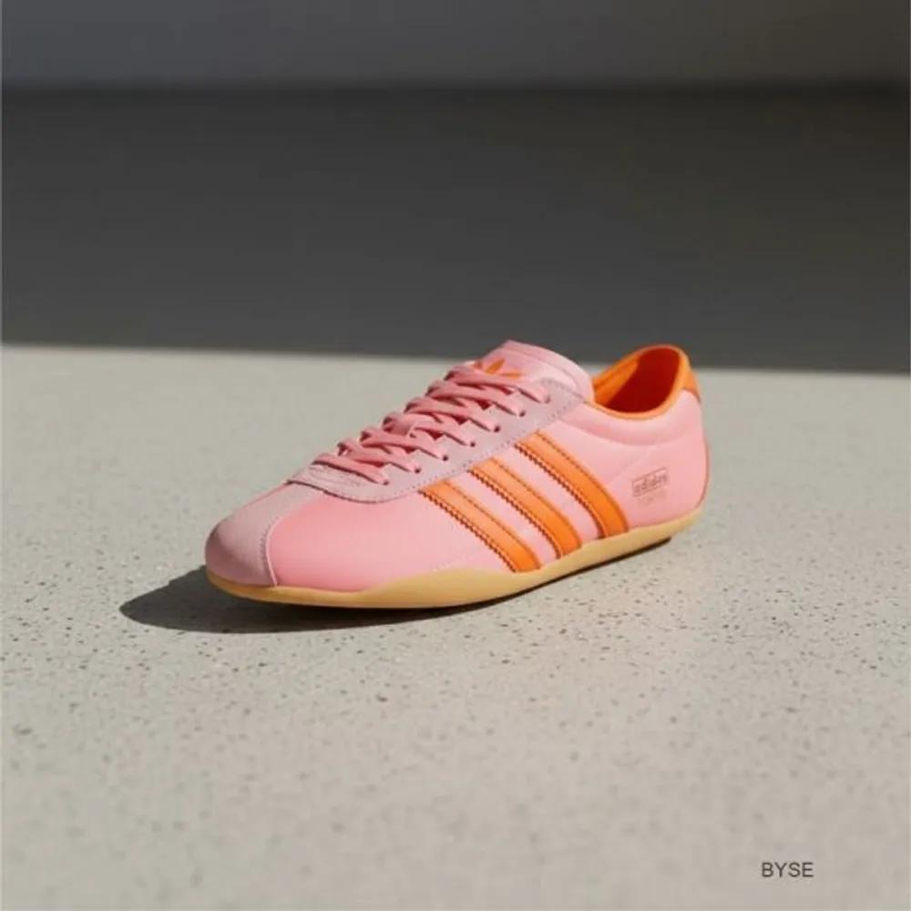 adidas Tokyo Semi Pink Spark Orange Sneakers 471676