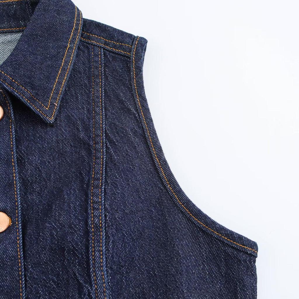 Women's Denim Set: Spring 2025 Short Turn-Down Collar Top & Mid-Waist Straight-Leg Jeans.