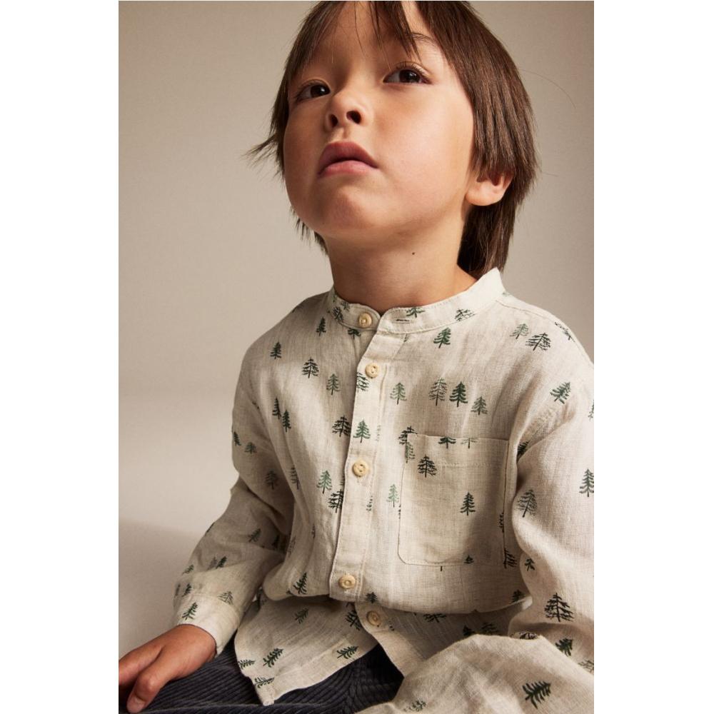 

Льняная рубашка с воротником-стойкой HM светло-бежевого цвета с узором