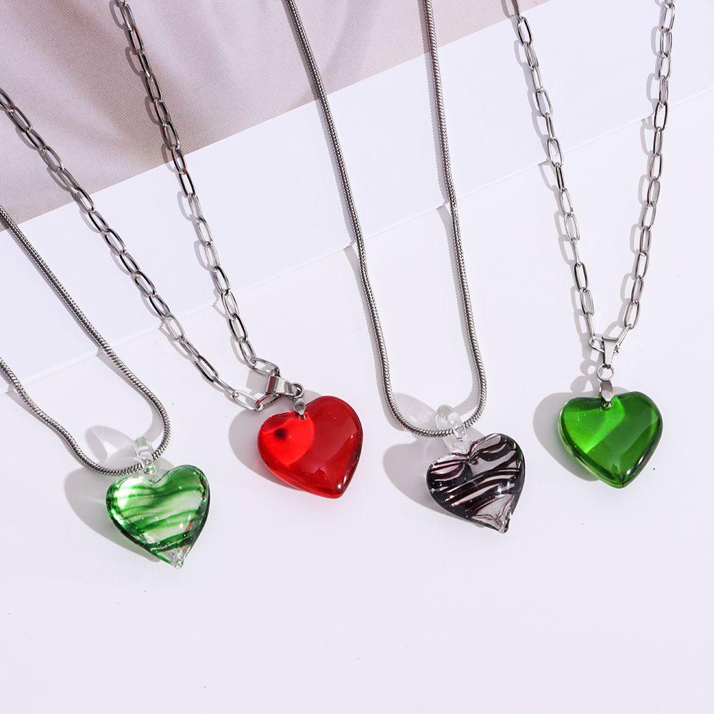 

Титановые стальные чокеры Роскошная зебра-полоска Хрустальное персиковое сердце Ключица Цепочка Подвеска Ожерелье