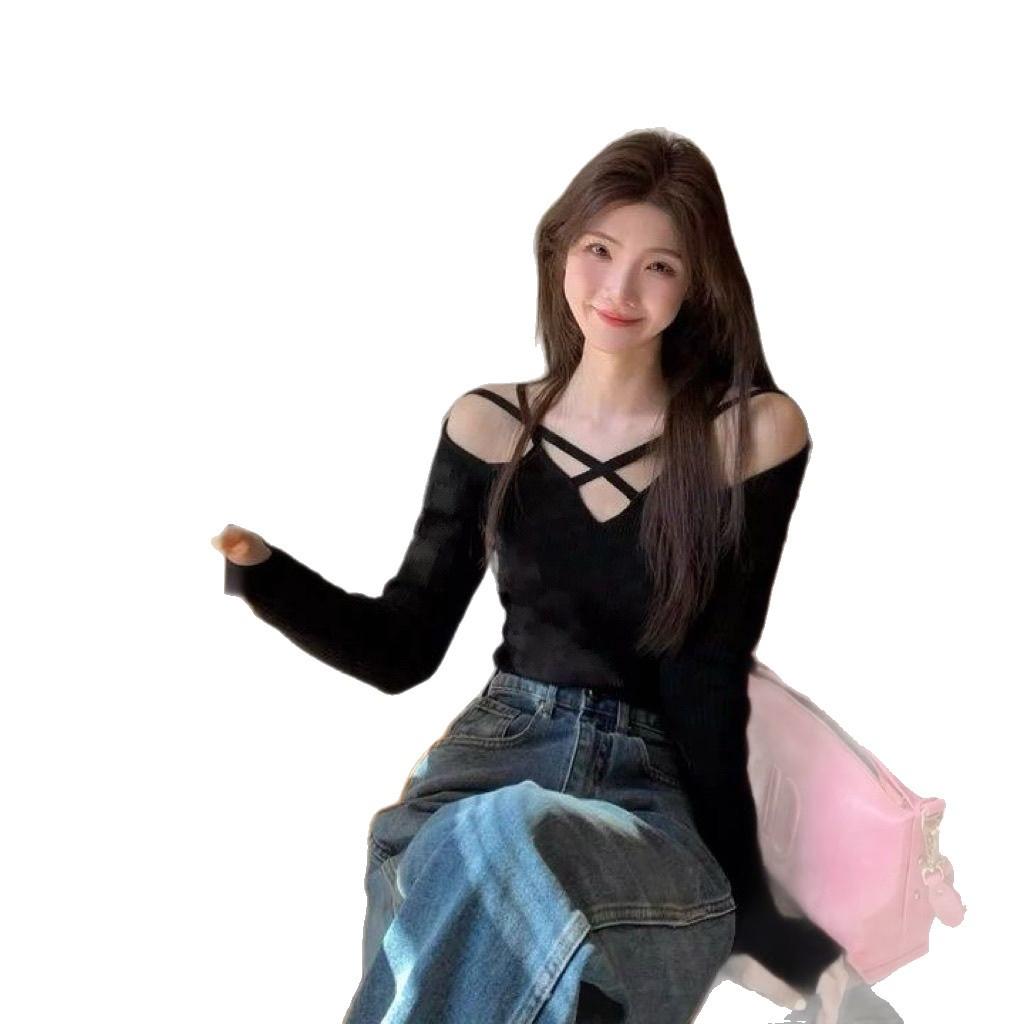 Spicy Girl Off-Shoulder Black Slim Fit Autumn T-Shirt